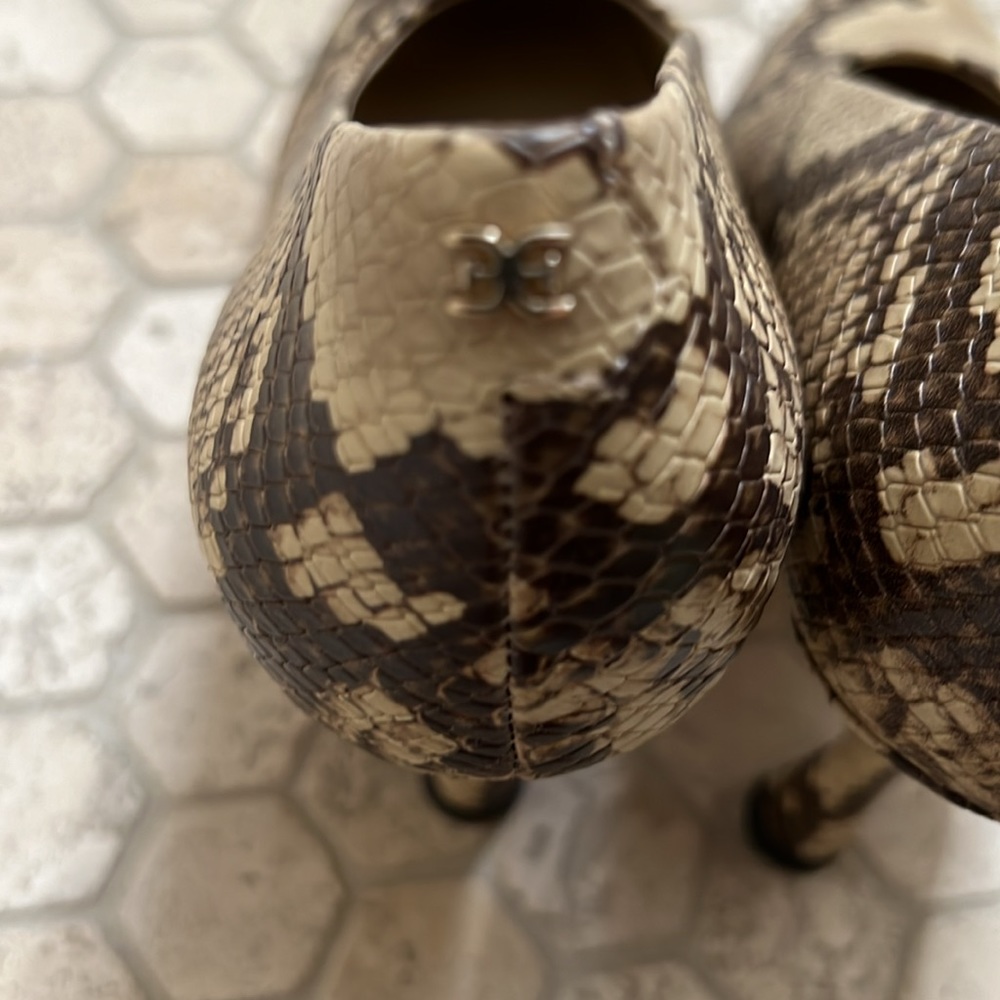Sam Edelman Python print pumps - Picture 5 of 8